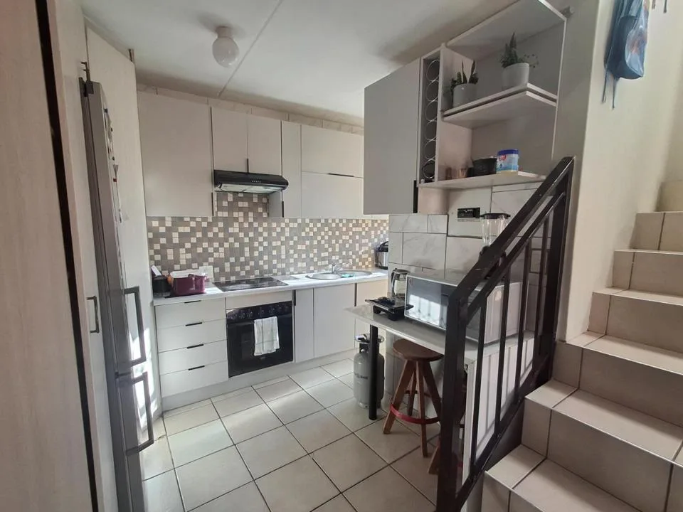 2 Bedroom House to rent in Lotus Gardens