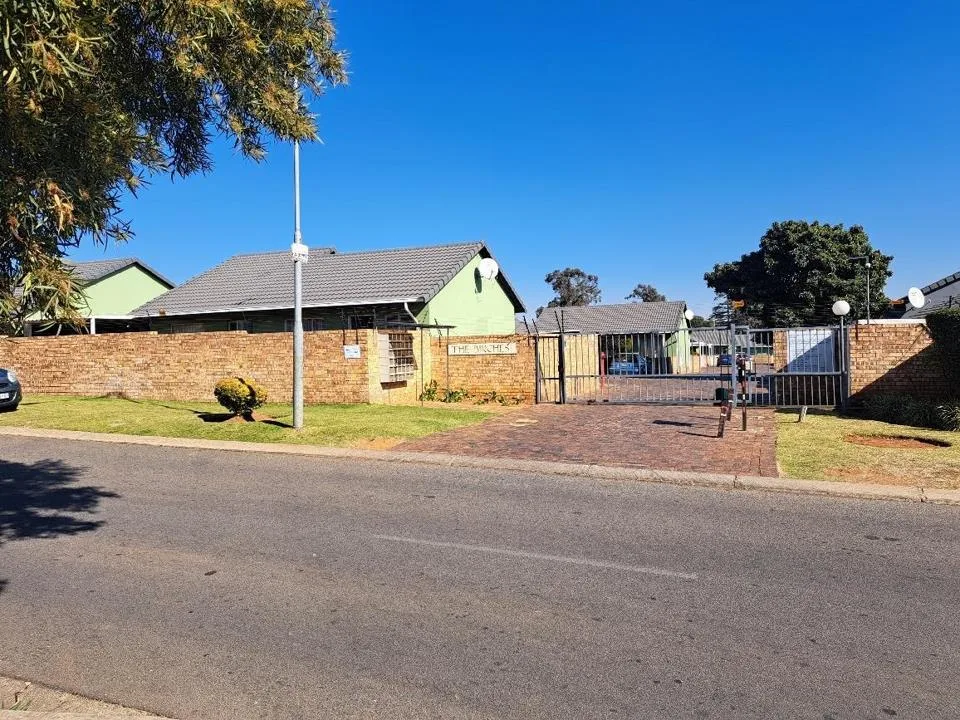 3 Bedroom Townhouse to rent in Ormonde