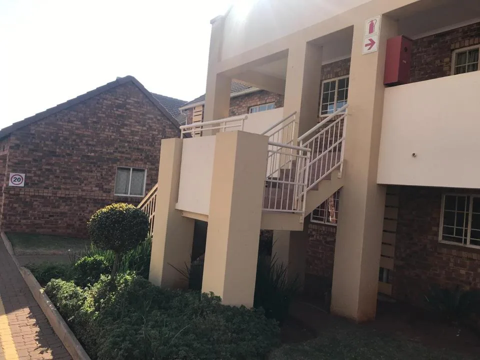 2 Bedroom Apartment / flat to rent in Olympus AH