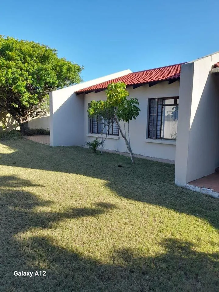 4 Bedroom House to rent in Santareme