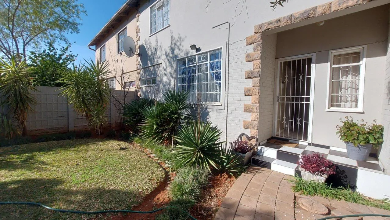 3 Bedroom House for sale in New Park