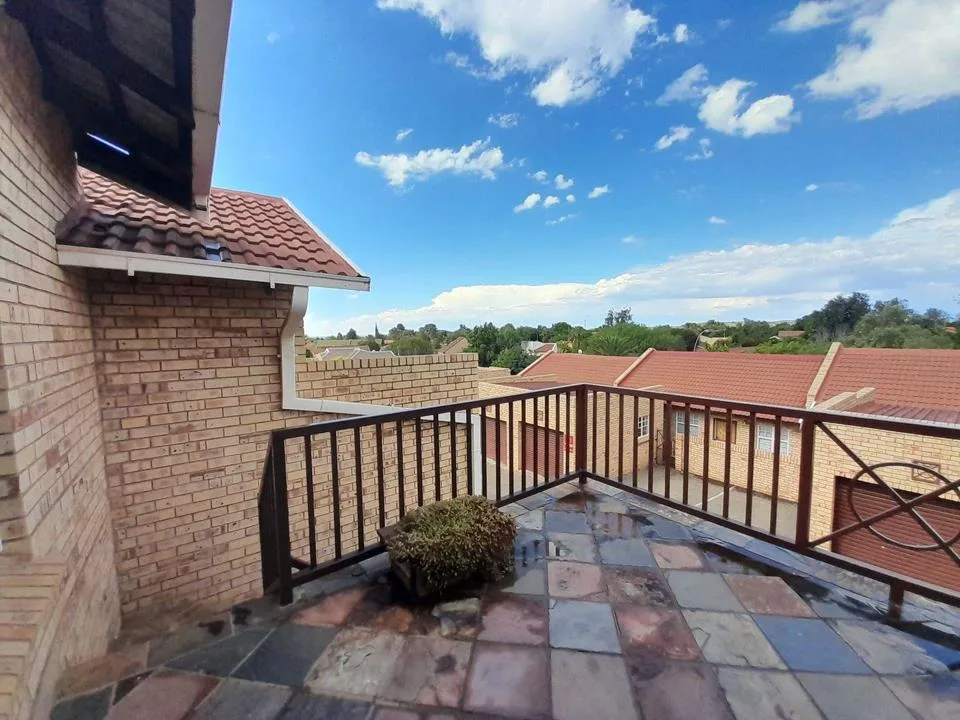 2 Bedroom Townhouse to rent in Pentagon Park