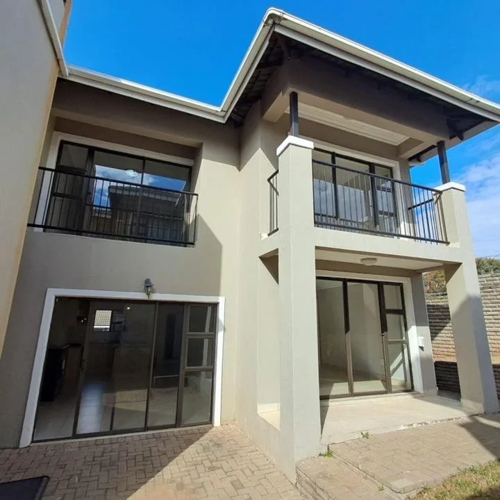4 Bedroom Townhouse for sale in Shellyvale