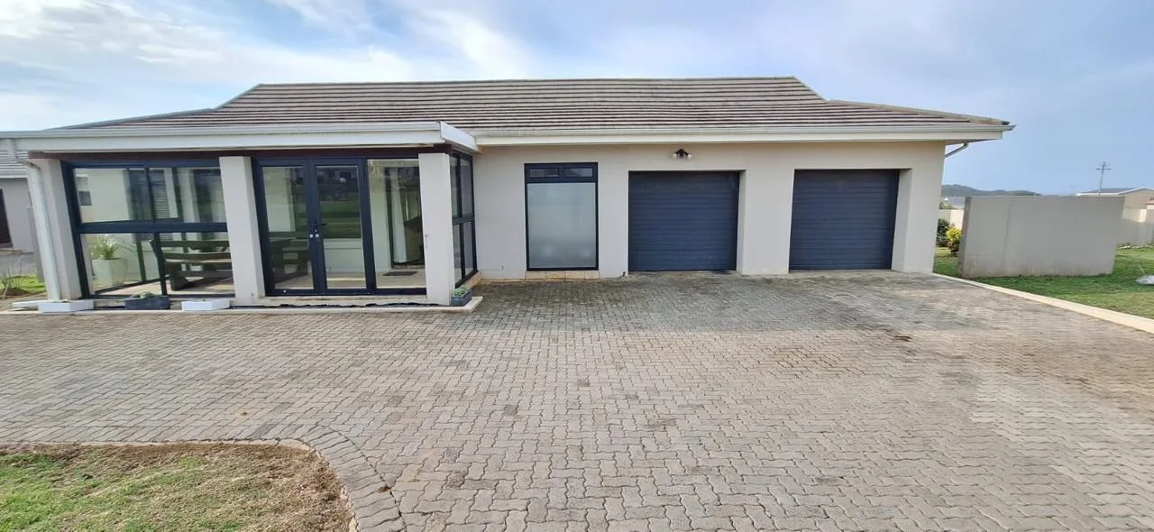 3 Bedroom House for sale in Kidds Beach