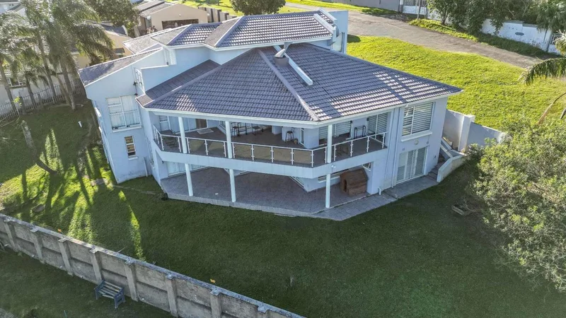5 Bedroom House for sale in Selborne