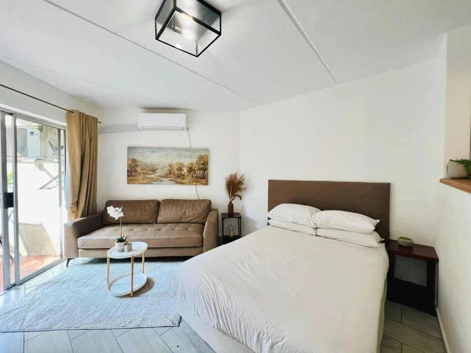 1 Bedroom Apartment / flat to rent in Bryanston