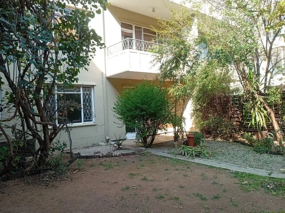 2 Bedroom Apartment / flat to rent in Craighall Park