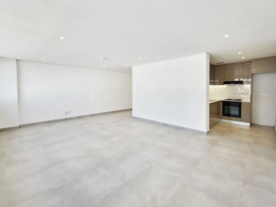 0.5 Bedroom Apartment / flat to rent in Cape Town City Centre