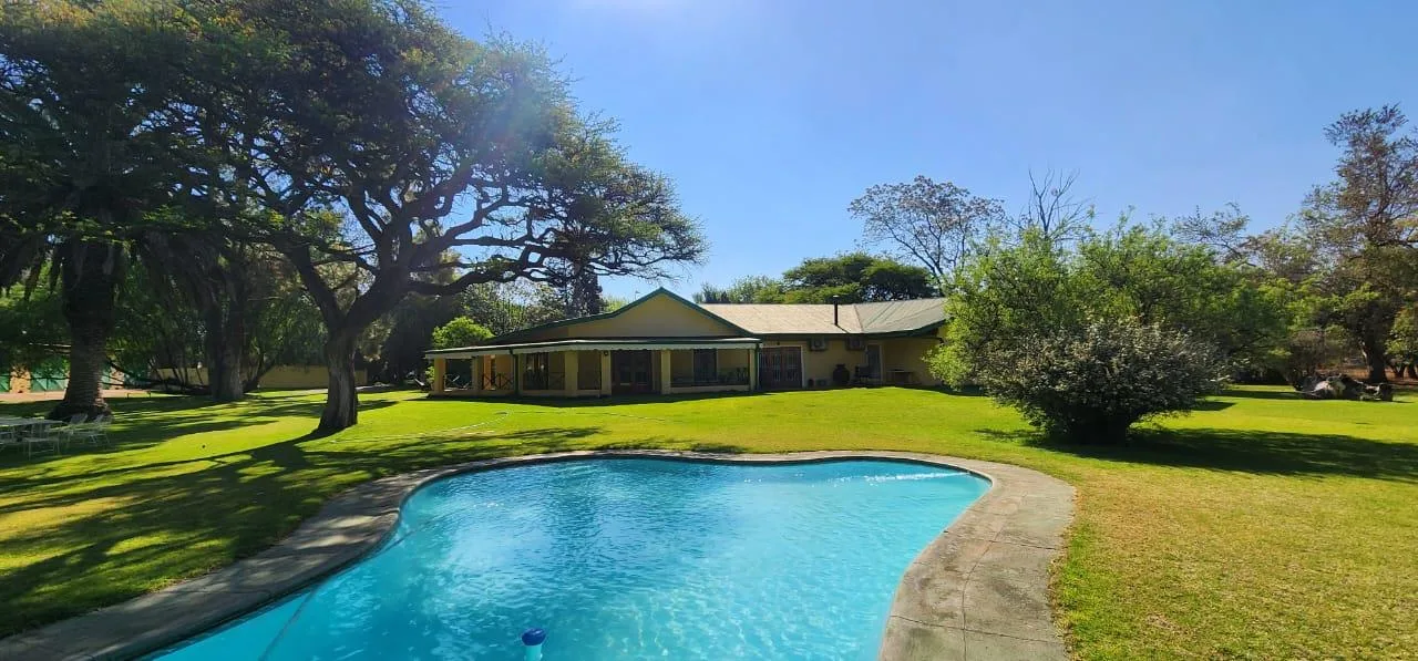 5 Bedroom House for sale in Kuruman
