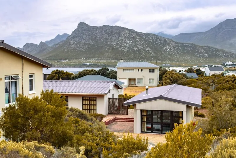 1 Bedroom House to rent in Pringle Bay