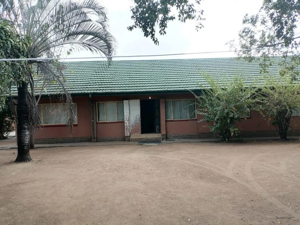 4 Bedroom House for sale in Phalaborwa