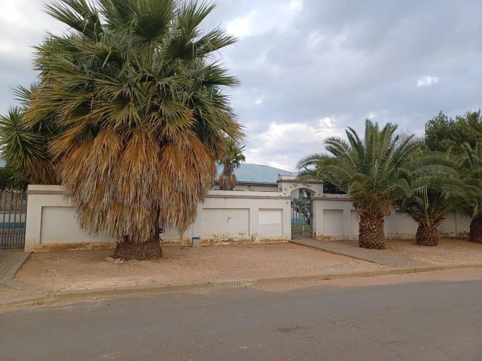 5 Bedroom House for sale in Verwoerdpark