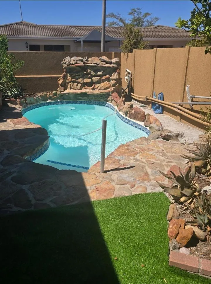 2 Bedroom Townhouse to rent in Bothasig
