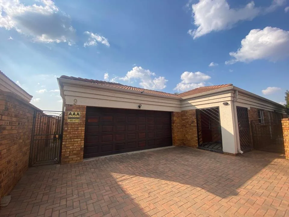 3 Bedroom House to rent in Ravenswood