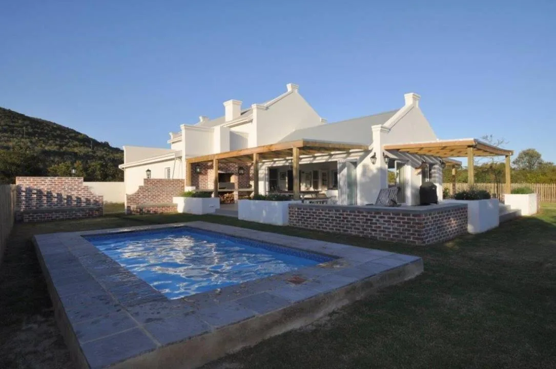 4 Bedroom House to rent in Keurbooms River