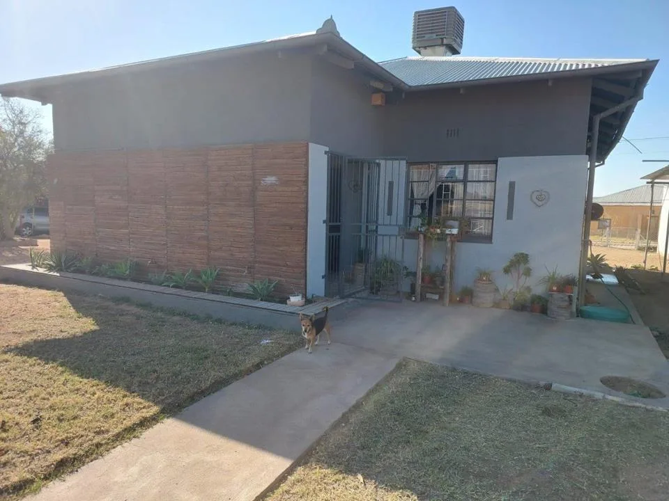 3 Bedroom House for sale in Kakamas