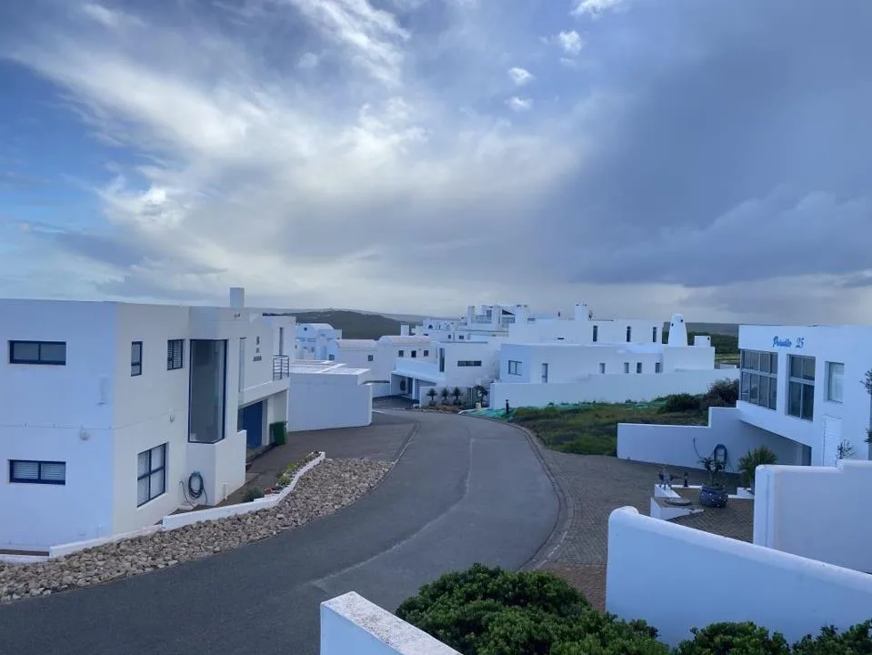 5 Bedroom House to rent in Paradise Beach