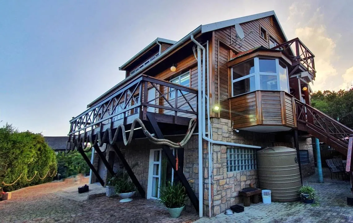 3 Bedroom House for sale in Gamtoos Mouth