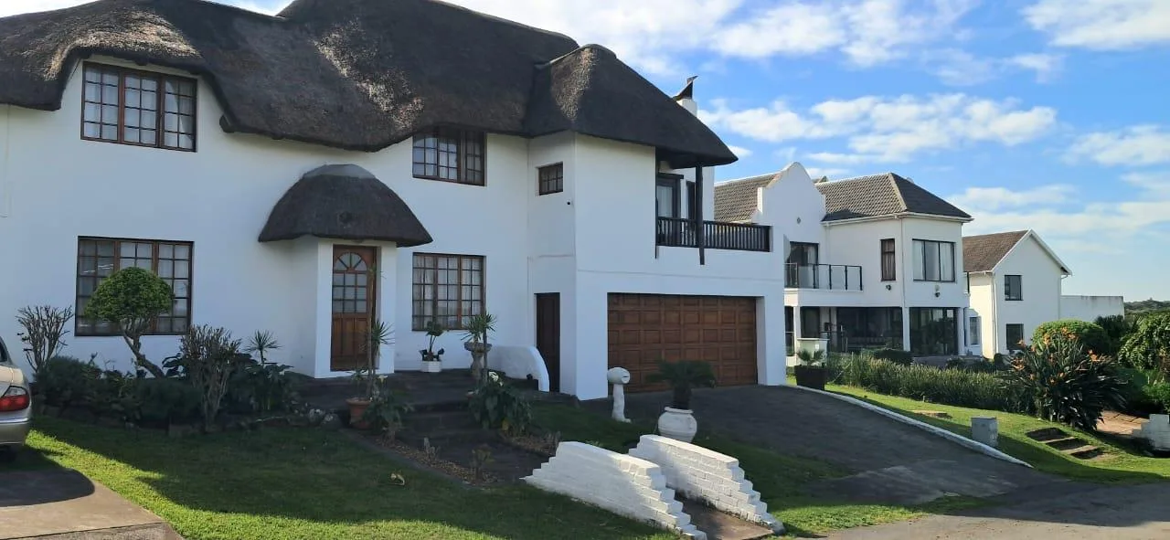 3 Bedroom House for sale in Cove Rock