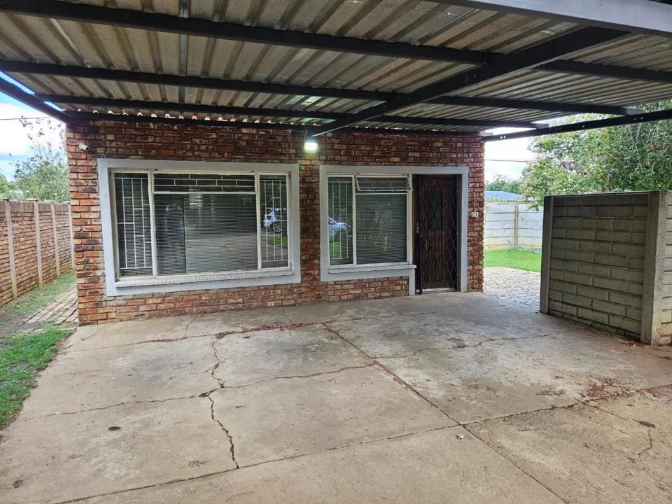 1 Bedroom Apartment / flat to rent in Potchefstroom Central