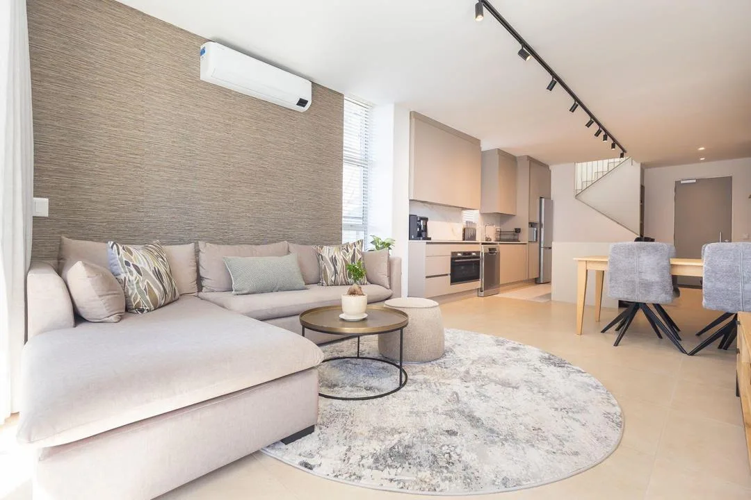 3 Bedroom Apartment / flat to rent in Green Point