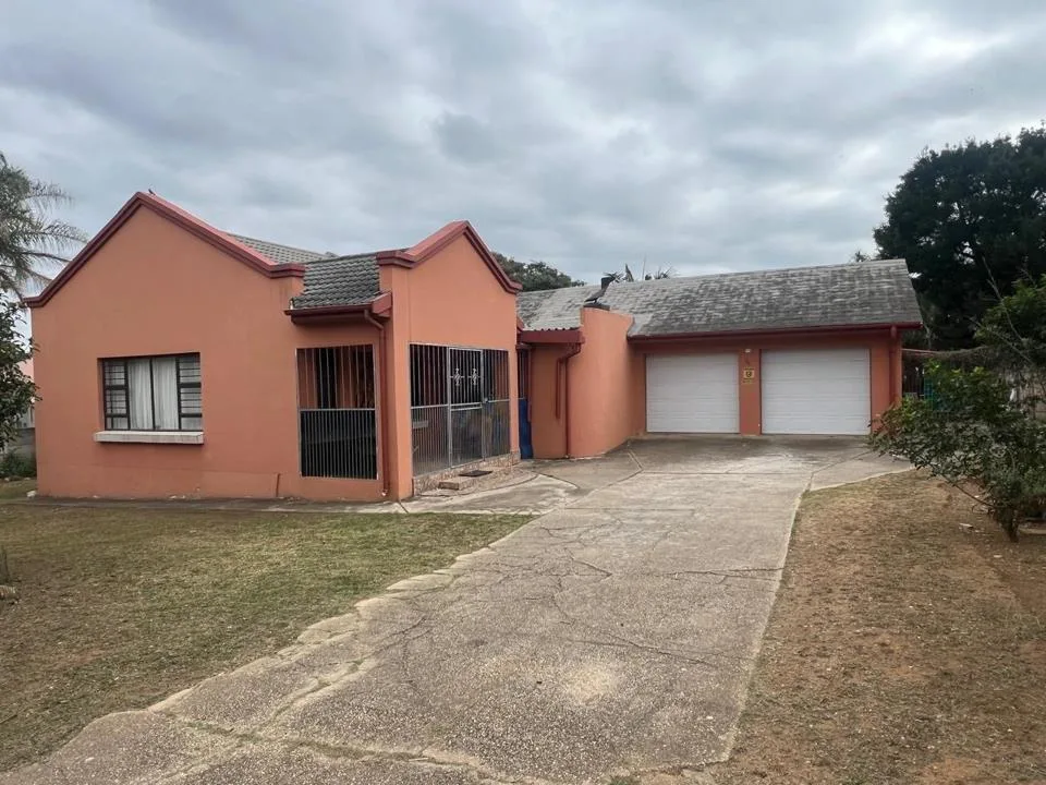 4 Bedroom House for sale in Vanes Estate