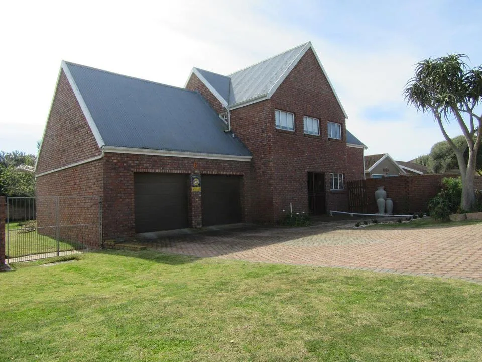 5 Bedroom House to rent in Fraaiuitsig