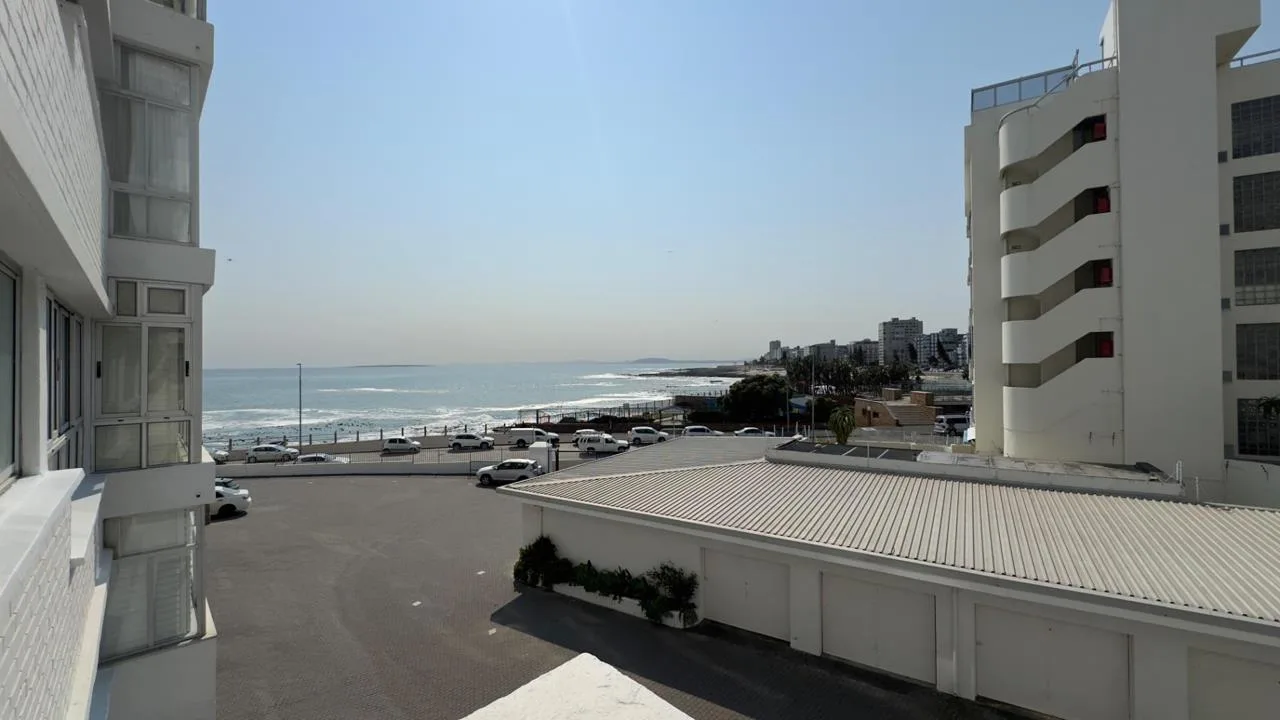 2 Bedroom Apartment / flat to rent in Sea Point