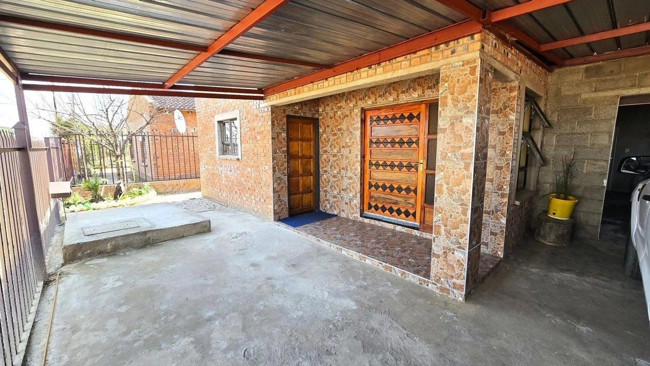 3 Bedroom House for sale in Grasslands