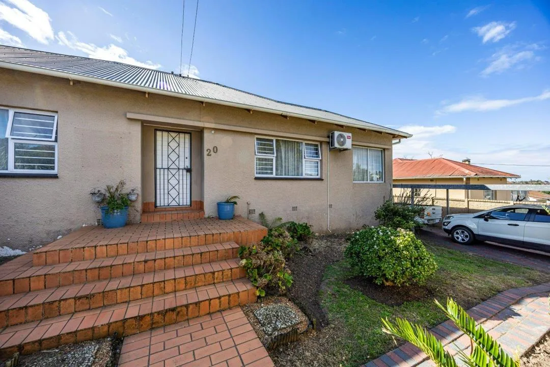 2 Bedroom House for sale in Nahoon