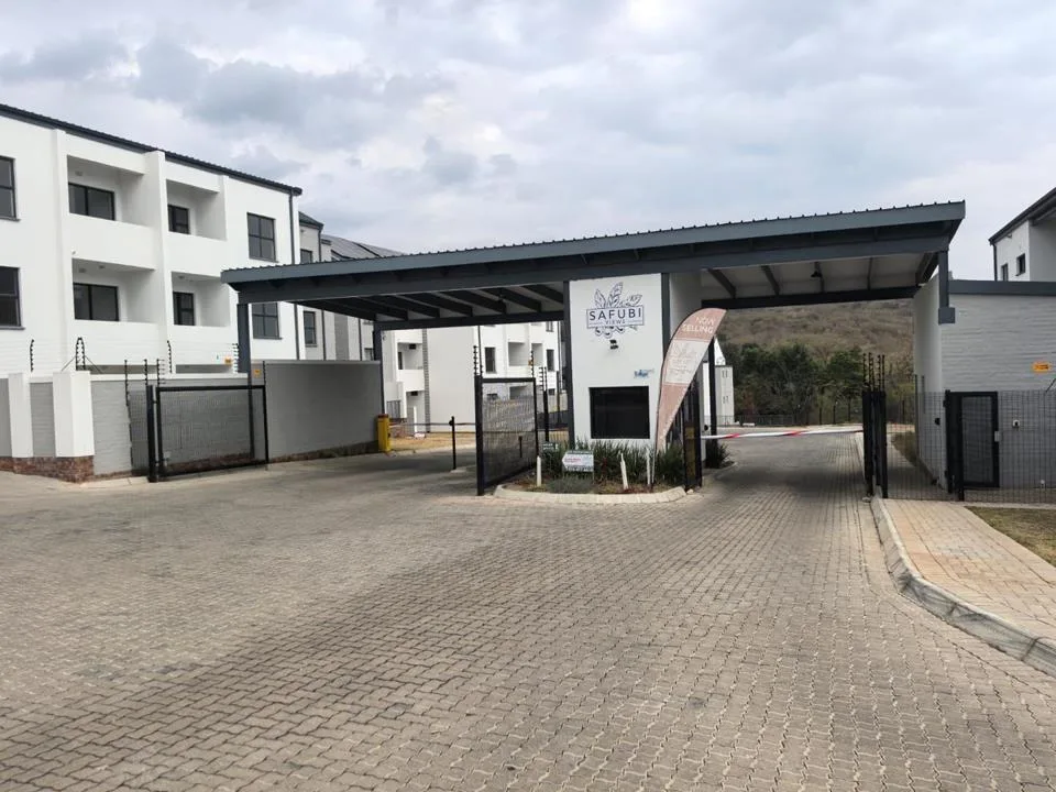 2 Bedroom Apartment / flat to rent in West Acres