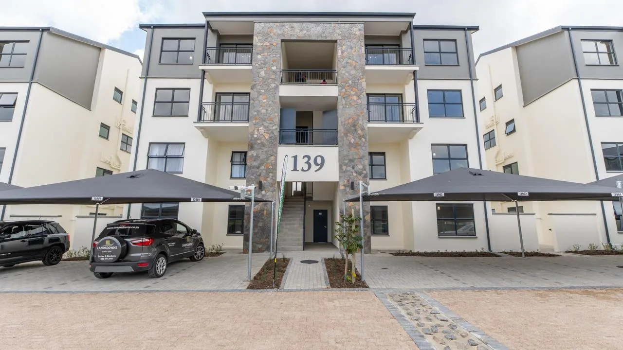 3 Bedroom Apartment / flat to rent in The Huntsman