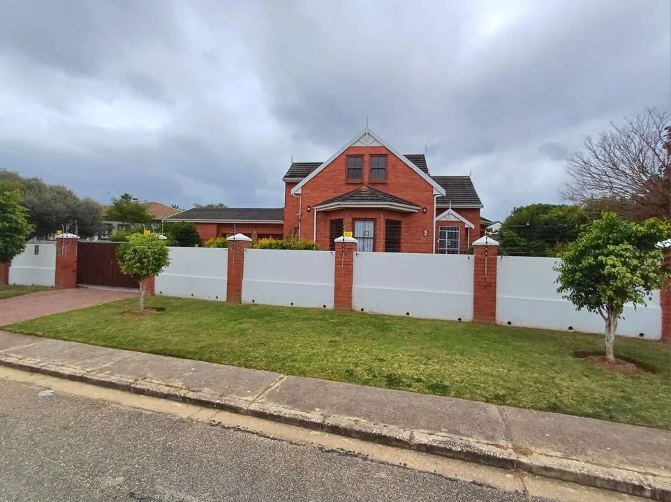 3 Bedroom House for sale in Vanes Estate