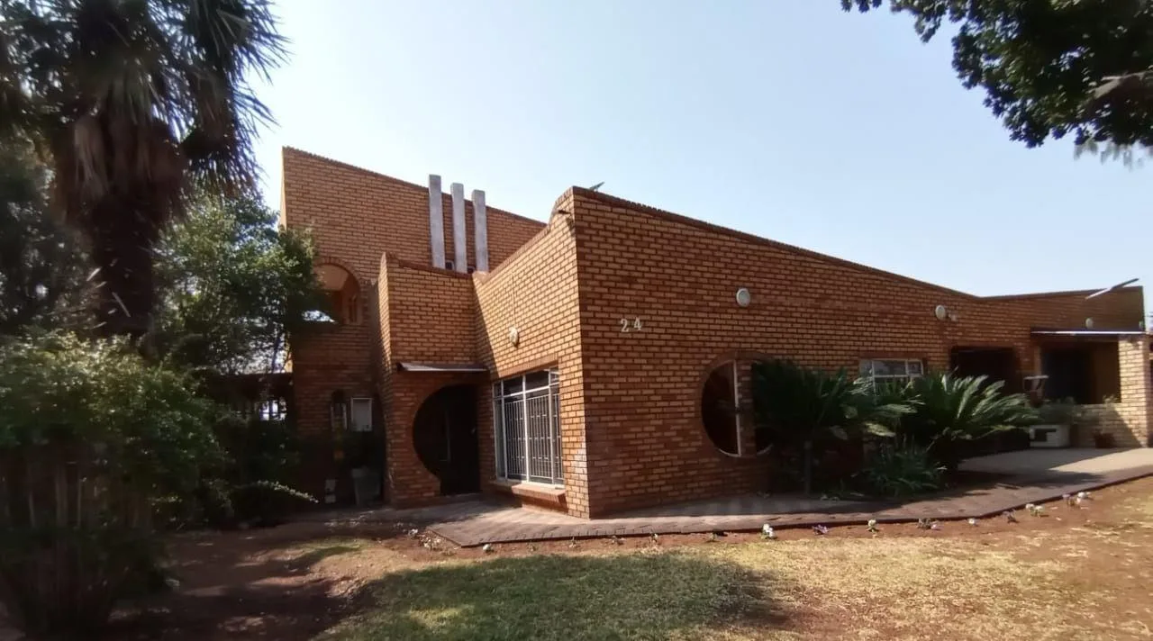 4 Bedroom House for sale in Parys