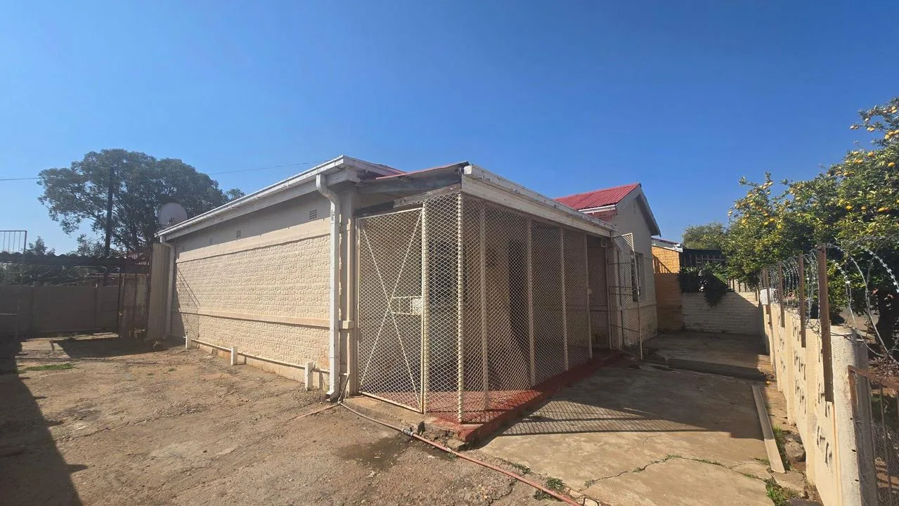 2 Bedroom House to rent in Kimberley North