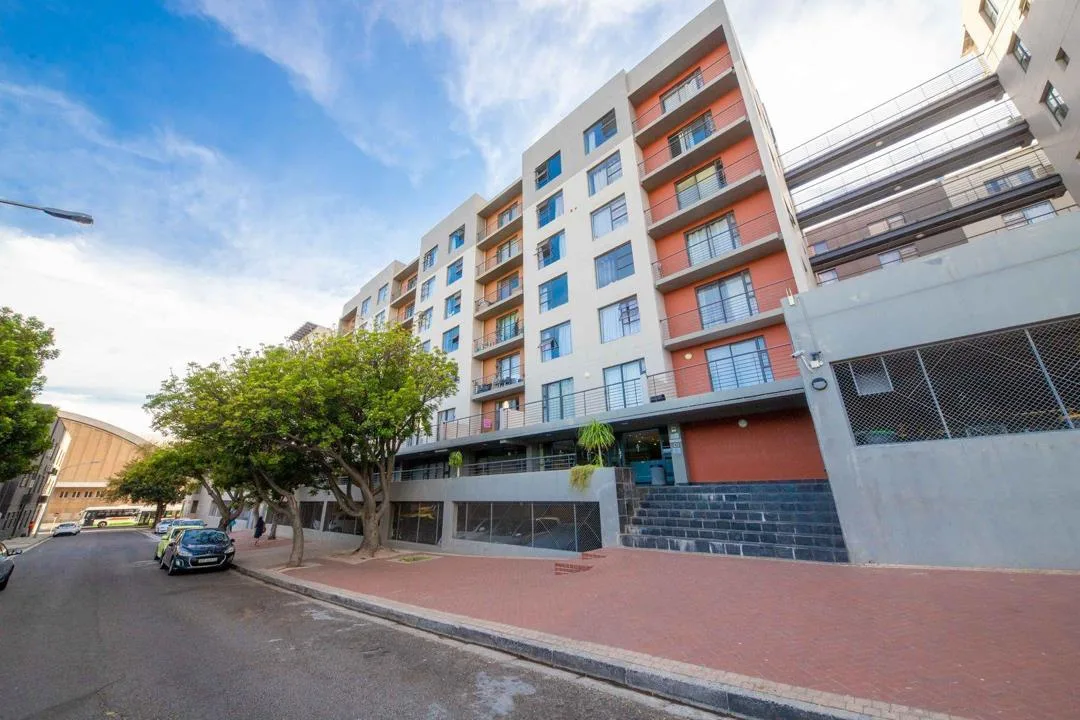 0.5 Bedroom Apartment / flat to rent in Zonnebloem