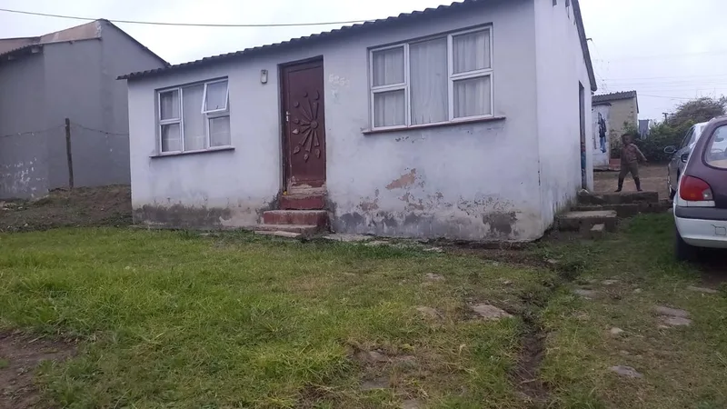 2 Bedroom House for sale in Mdantsane Nu 5