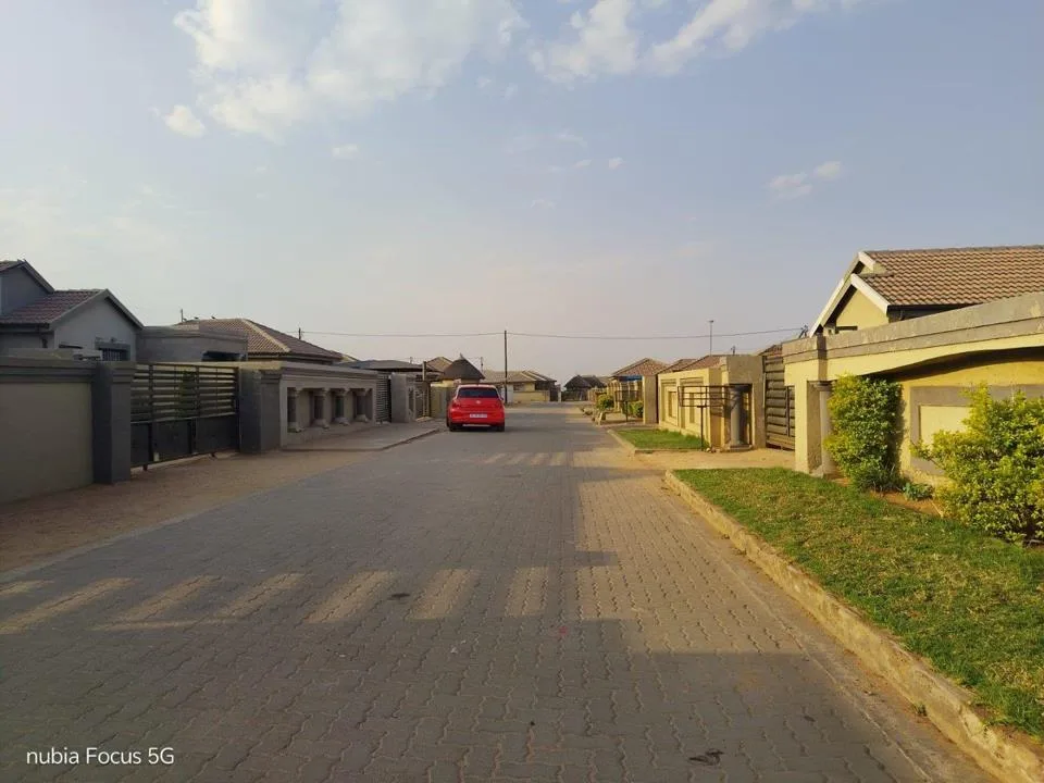 3 Bedroom House for sale in Kwaguqa