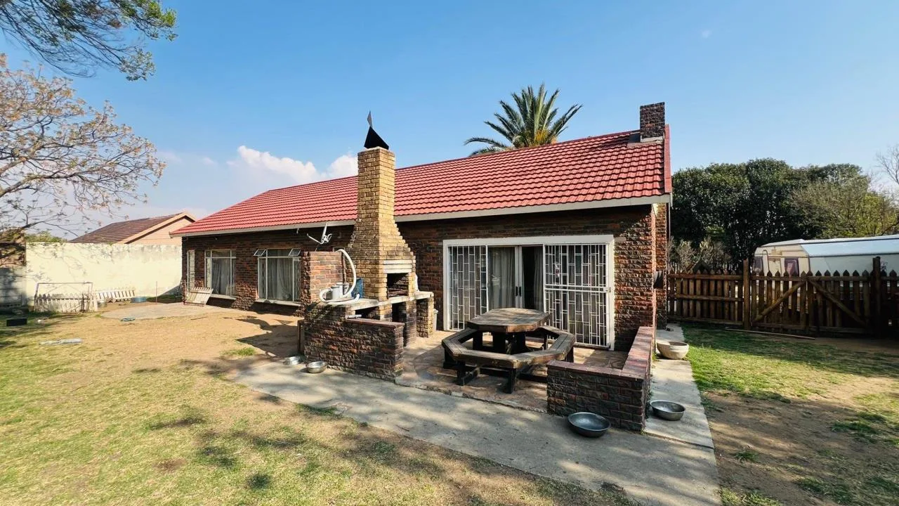 3 Bedroom House for sale in Evander
