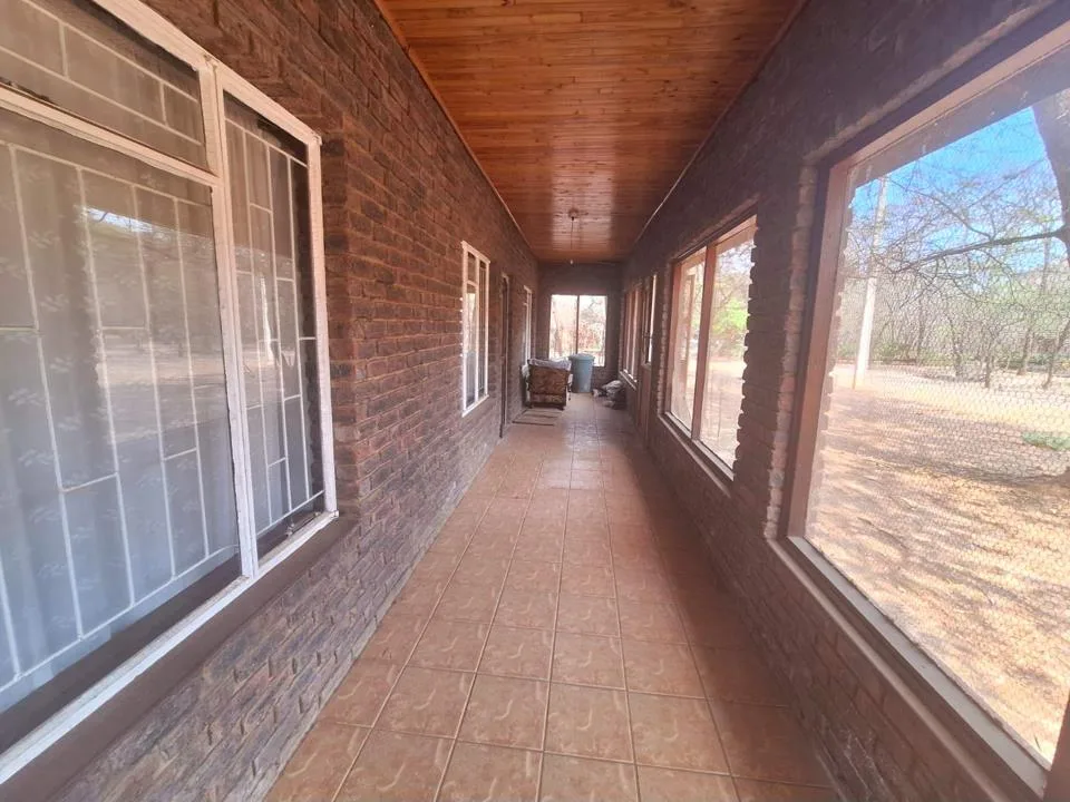 3 Bedroom House for sale in Leeupoort