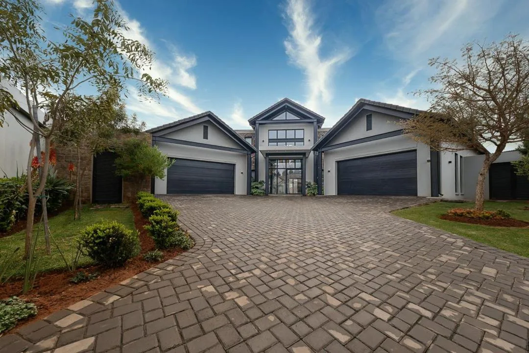 6 Bedroom House to rent in Aerorand