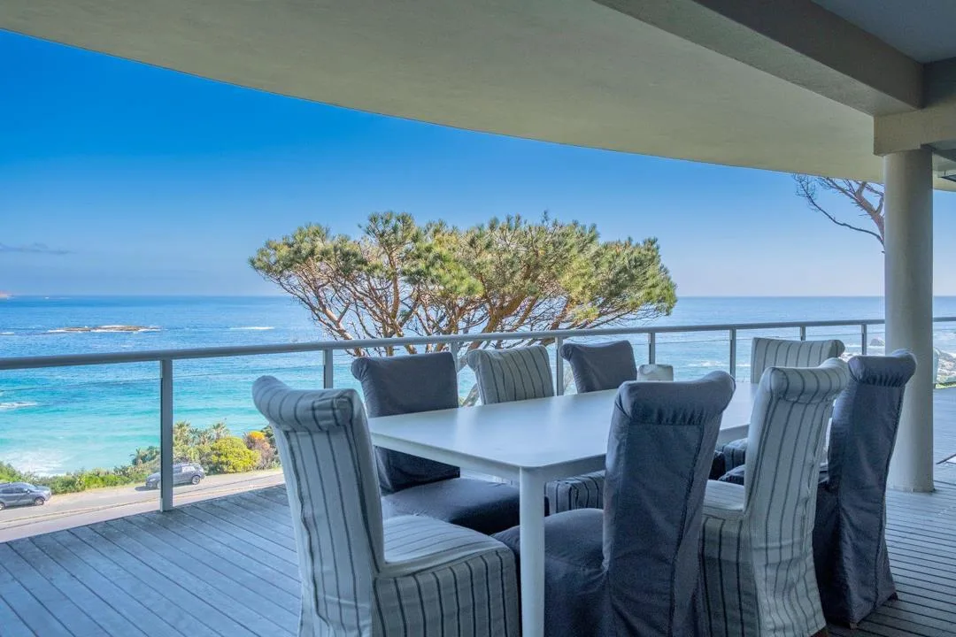 3 Bedroom Apartment / flat to rent in Camps Bay