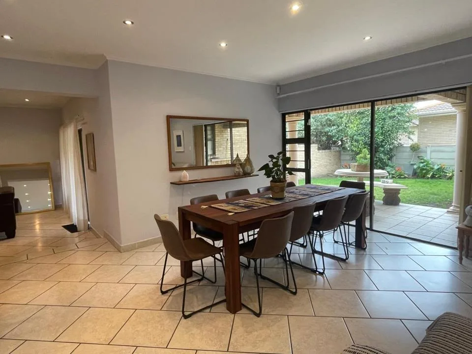 5 Bedroom House to rent in Diaz Beach