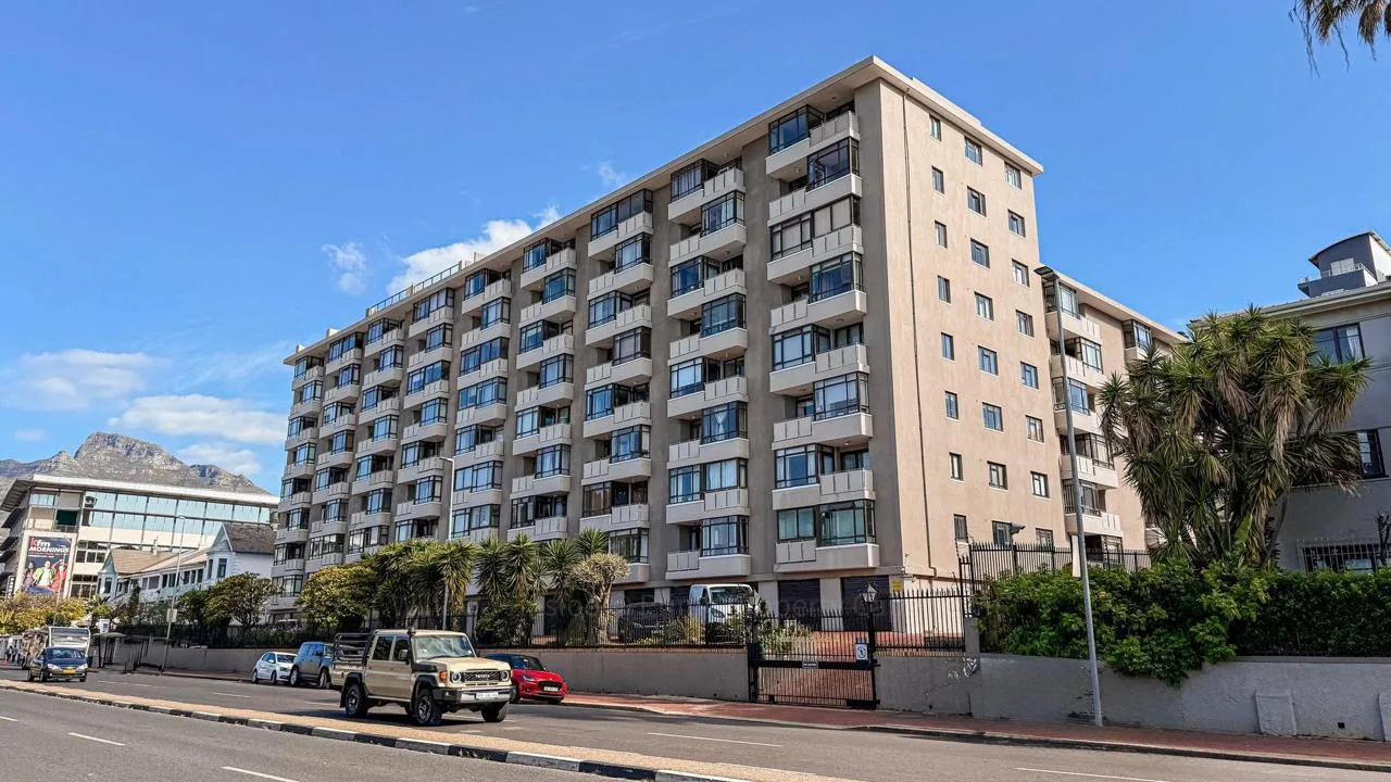 0.5 Bedroom Apartment / flat to rent in Green Point