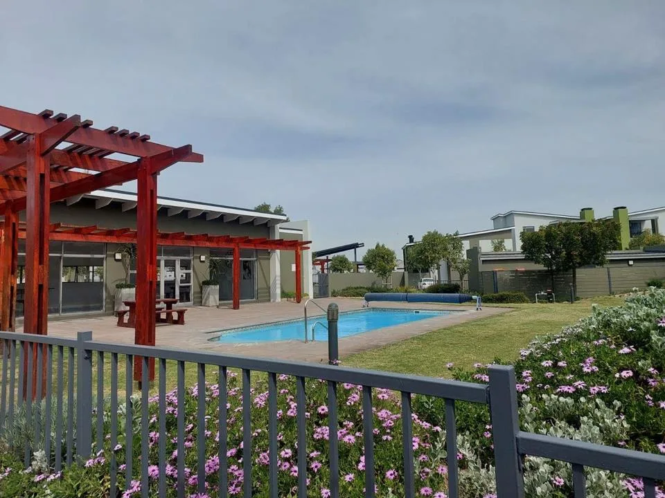 2 Bedroom Apartment / flat to rent in Burgundy Estate