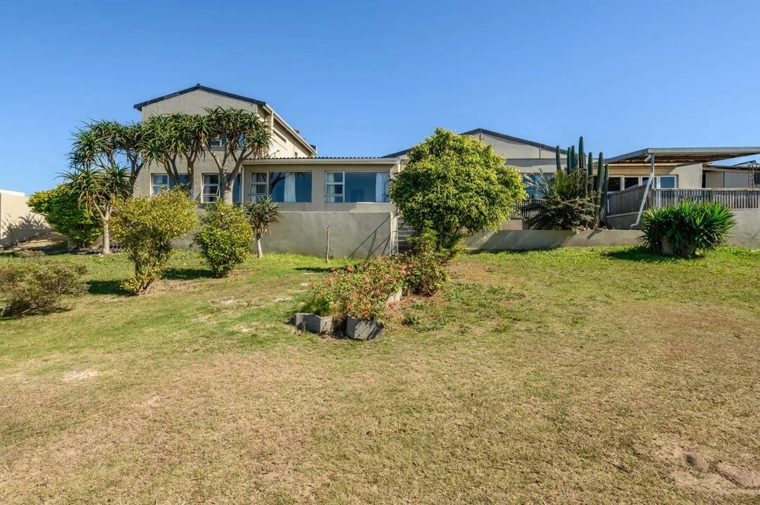 9 Bedroom House for sale in St Georges Strand