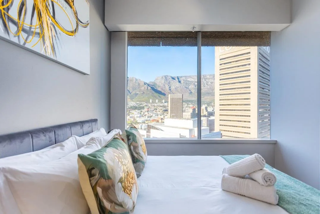 0.5 Bedroom Apartment / flat to rent in Cape Town City Centre