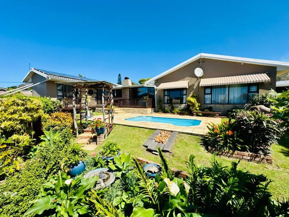 5 Bedroom House for sale in Gonubie