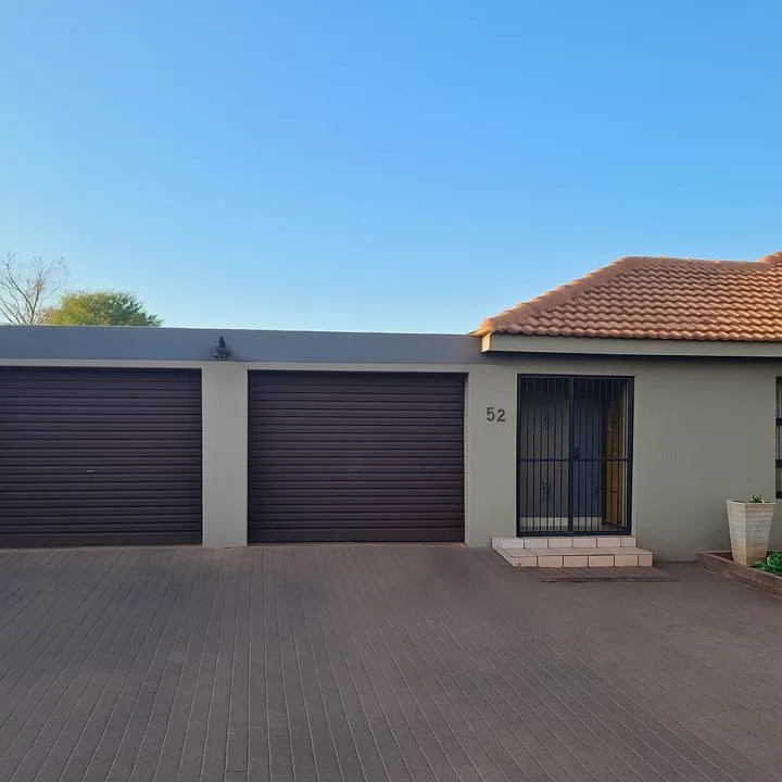 3 Bedroom House for sale in Kathu