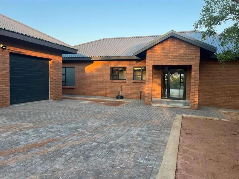 3 Bedroom House for sale in Verloren Estate